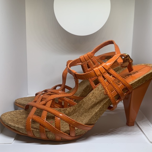 Reaction by Kenneth Cole. Orange. Size 7. - Picture 2 of 4